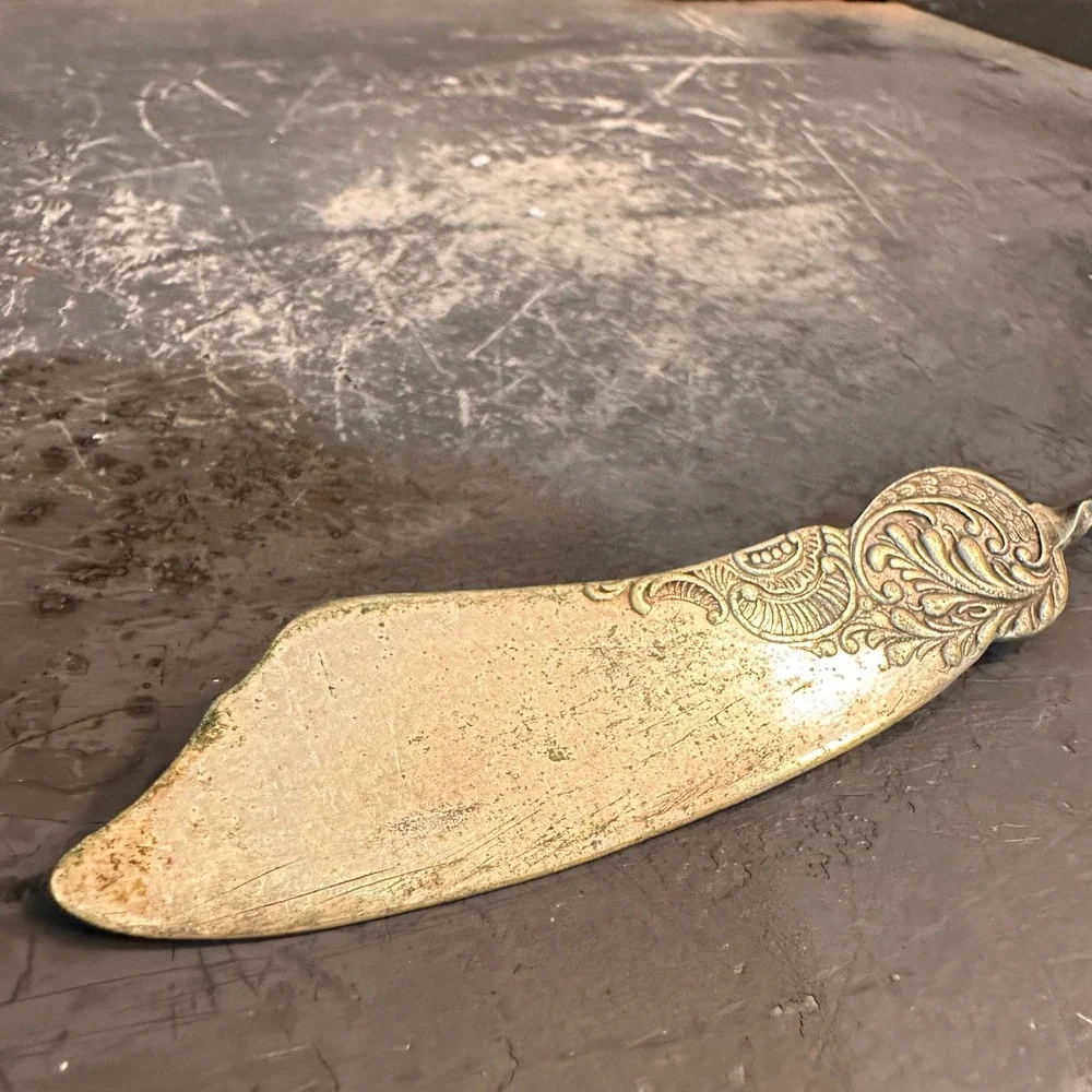 Victorian Silverplate Butter Knife Twisted Handle Ornate Floral Scroll Spreader